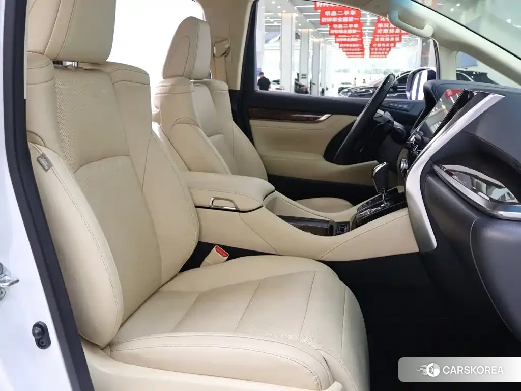 Toyota Elfa id 4686174 из Китая 24