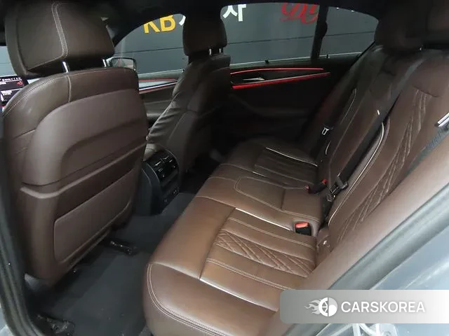 BMW 5 Series (G30) id 3533884 из Кореи 15