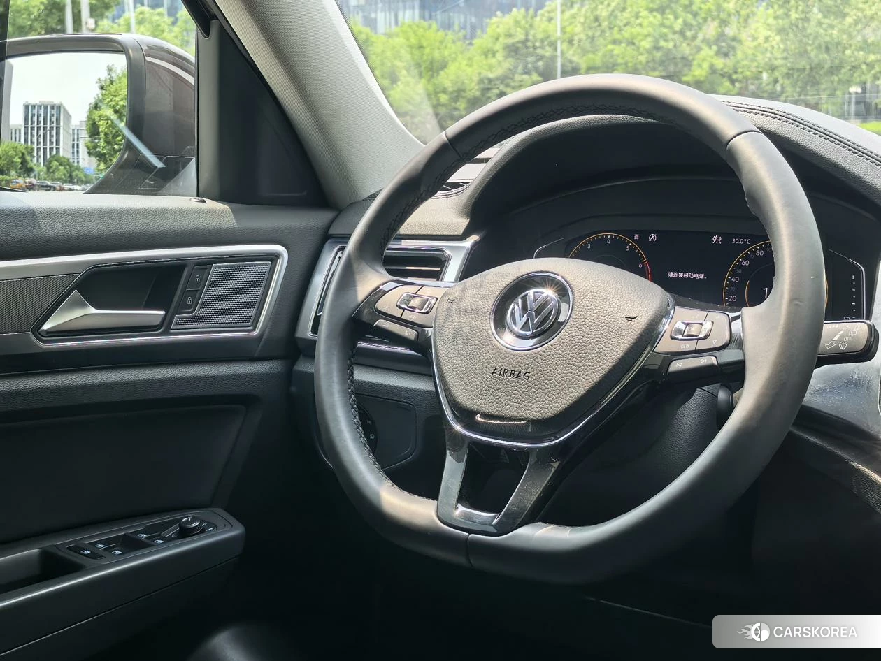 Volkswagen Tourang id 4513621 из Китая 13