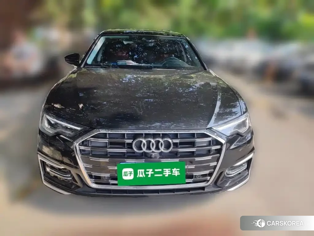 Audi A6L id 4680725 из Китая 17