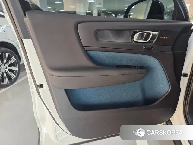 Volvo C40 Richards id 3327377 из Кореи 15