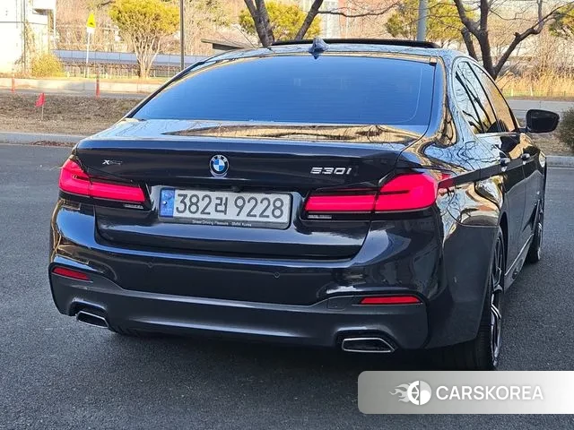 BMW 5 Series (G30) id 3591399 из Кореи 16