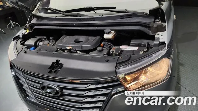 Hyundai The New Grand Starex id 2282979 из Кореи 16