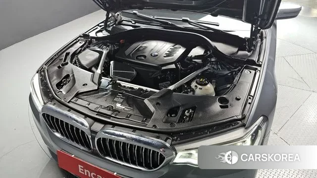 BMW 5 Series (G30) id 3515309 из Кореи 16