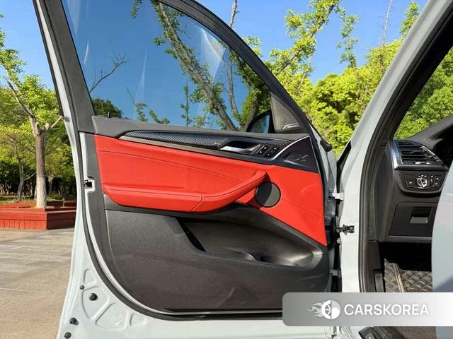 BMW X3 M id 4276660 из Китая 12