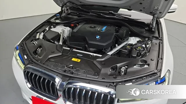 BMW 5 Series (G30) id 3462856 из Кореи 16