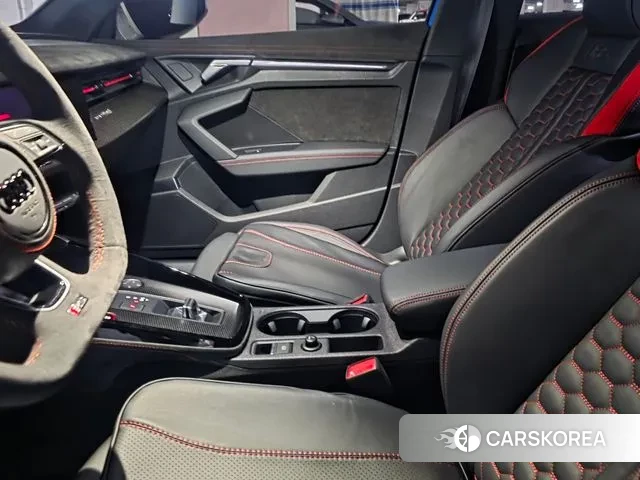 Audi RS3 (8Y) 2024 Небесно-голубой из Кореи, фото 6