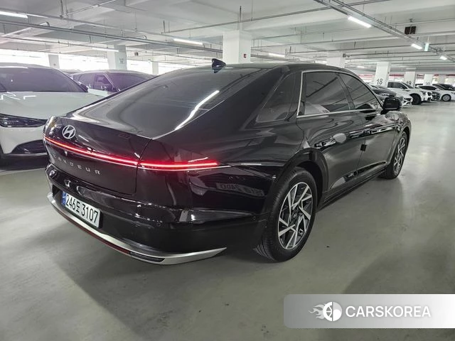 Hyundai Grandeur (GN7) id 3940554 из Кореи 16