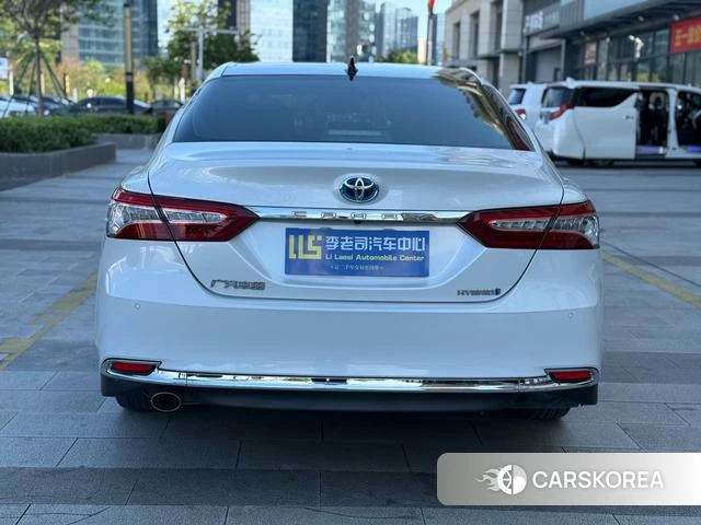 Toyota Camry 2023 Белый из Китая, фото 6