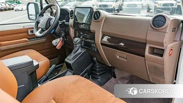 Toyota Land Cruiser 70 Series id 4239566 из Китая 11