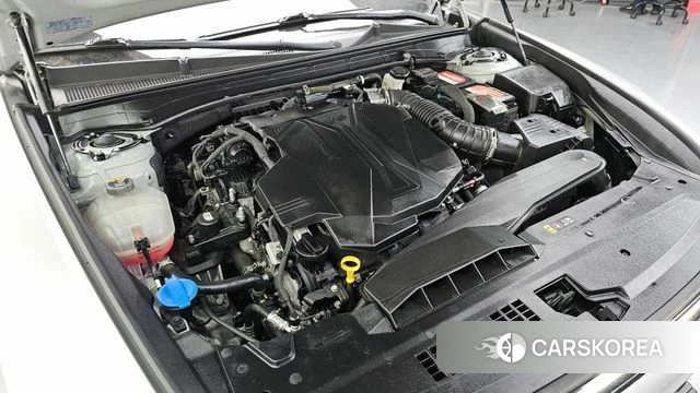 Hyundai Grandeur (GN7) id 4186137 из Кореи 16