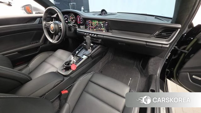 Porsche 911(992) id 4670411 из Кореи 27