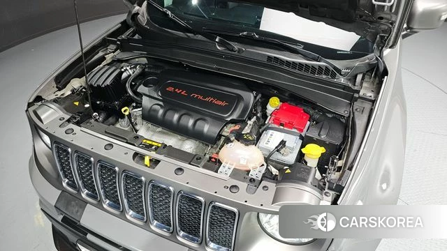 Jeep Renegade id 3924527 из Кореи 16