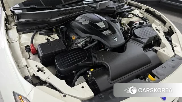 Maserati Ghibli id 3403239 из Кореи 16