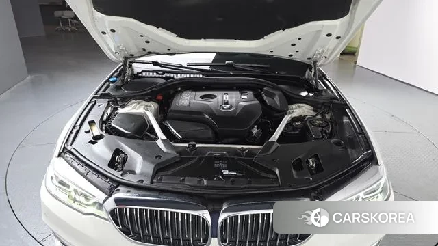 BMW 5 Series (G30) id 3494414 из Кореи 16