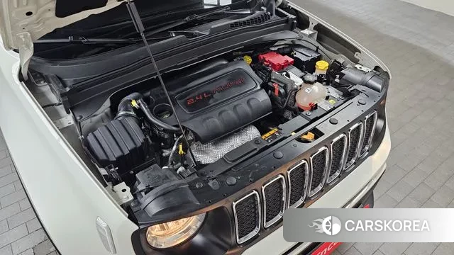 Jeep Renegade id 2906431 из Кореи 16