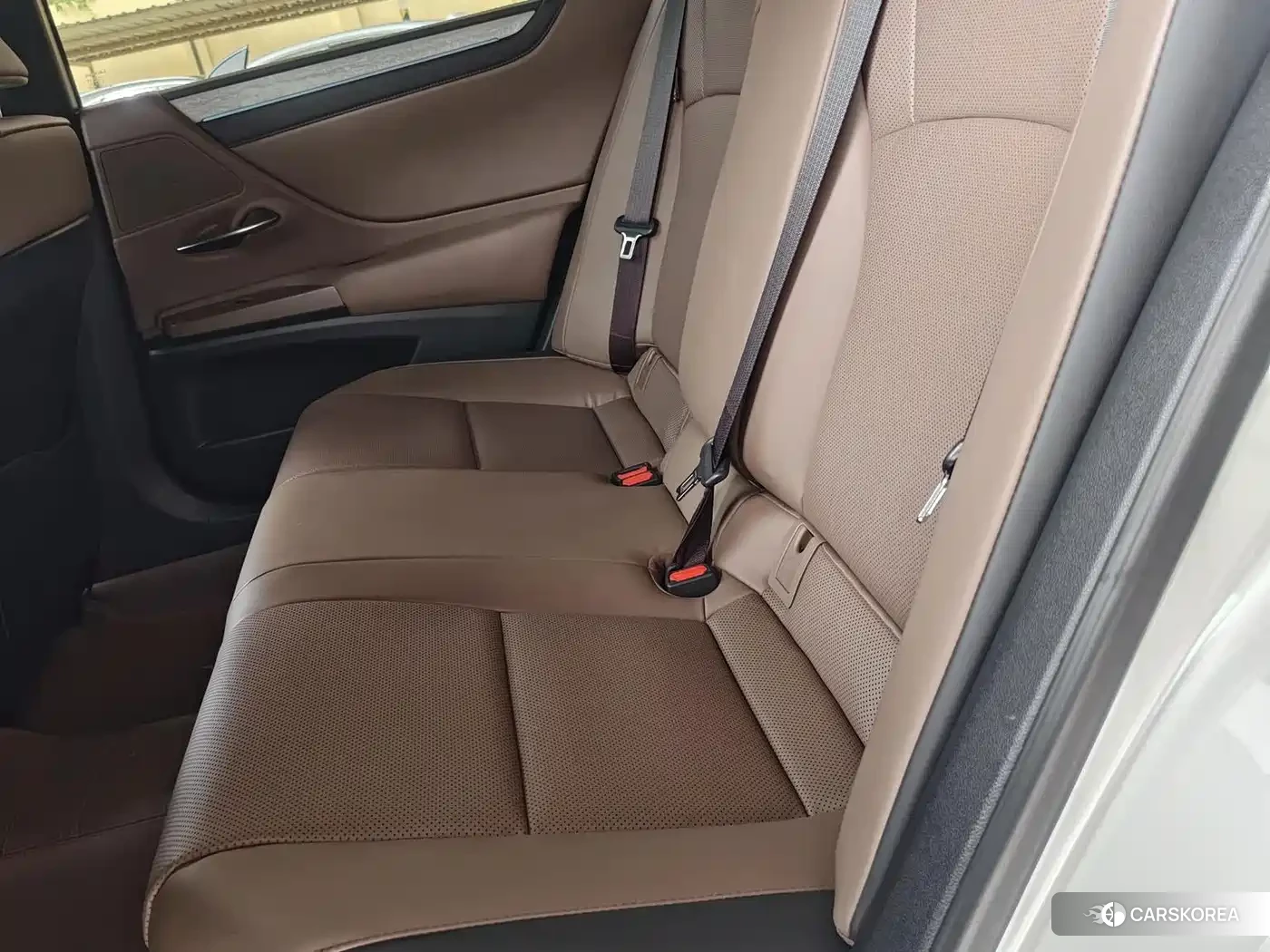 Lexus ES id 4669337 из Китая 17
