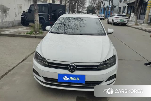 Volkswagen Polo id 4263846 из Китая 13