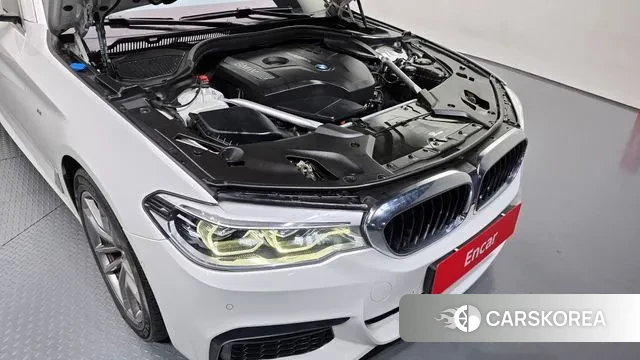 BMW 5 Series (G30) id 3728839 из Кореи 16