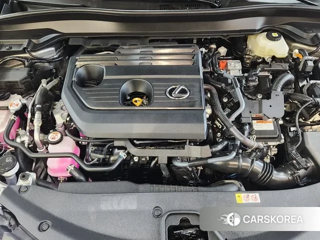 Lexus UX300h id 3310089 из Кореи 15