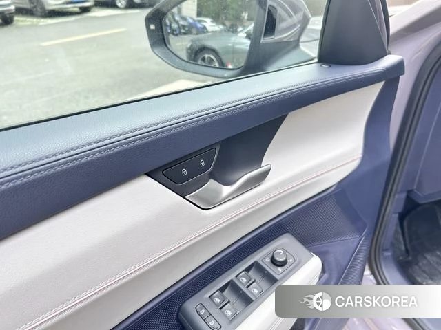 Volkswagen Passat id 3920870 из Китая 18