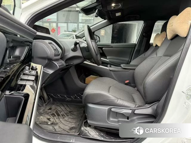 Toyota Platinum Wisdom 4X 2024 Белый из Китая, фото 6