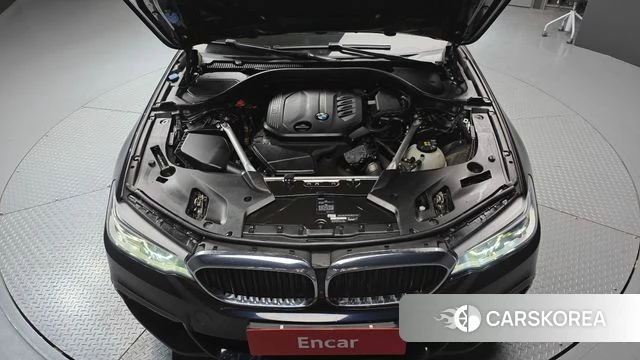 BMW 5 Series (G30) id 3813503 из Кореи 16