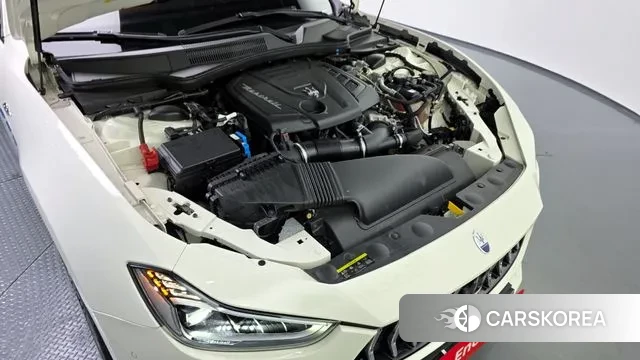 Maserati Ghibli id 3174879 из Кореи 16