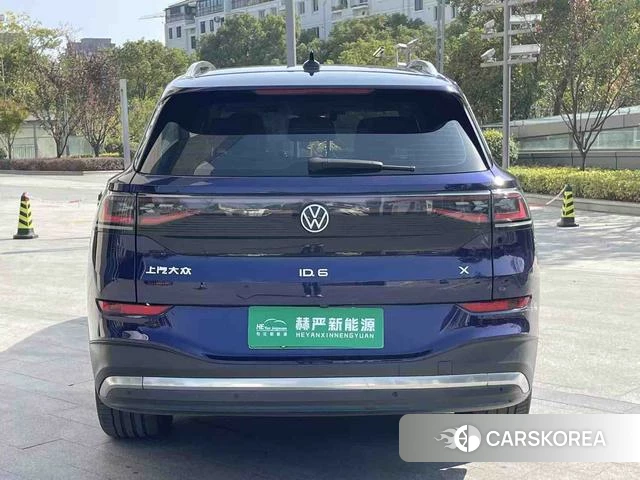 Volkswagen ID.6 X 2021 Синий из Китая, фото 6