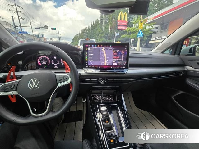 Volkswagen Golf 8th Generation 2025 Светло-серебряный цвет из Кореи, фото 6