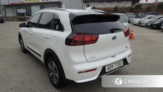 Kia Niro id 3695392 из Кореи 16