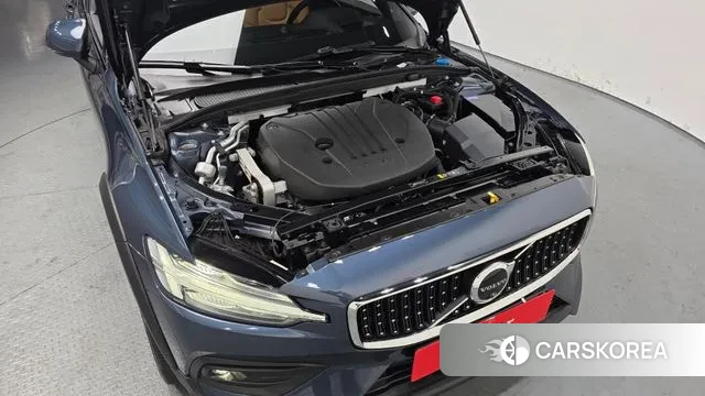 Volvo V60 Cross-Country 2nd Generation id 3670426 из Кореи 16