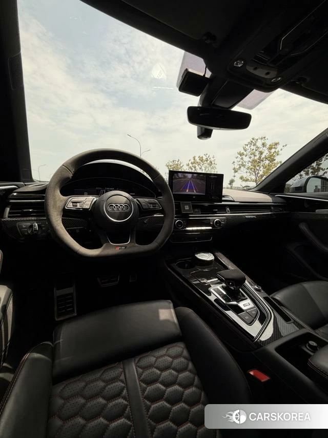 Audi RS 4 id 3908198 из Китая 17