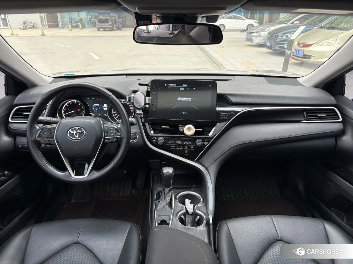 Toyota Camry 2021 Серебристо-серый из Китая, фото 6