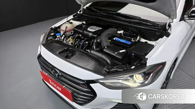 Hyundai Avante AD id 3077000 из Кореи 16