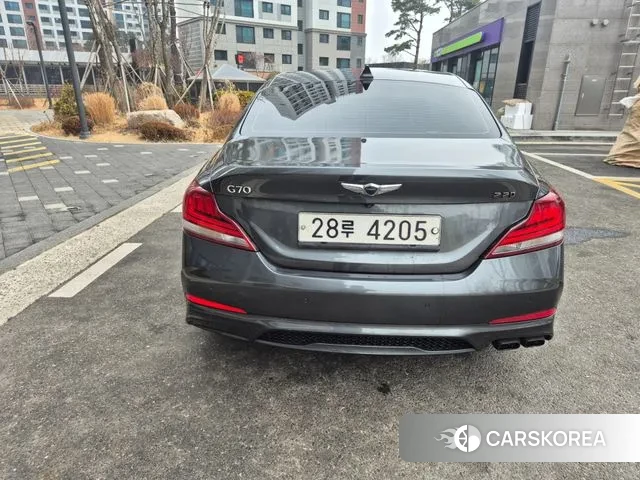 Genesis G70 id 3692925 из Кореи 14