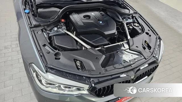 BMW 5 Series (G30) id 3029504 из Кореи 16