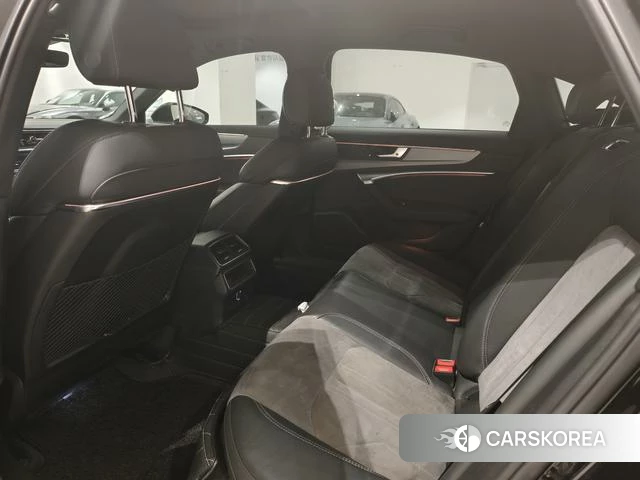 Audi A6L id 4297625 из Китая 9