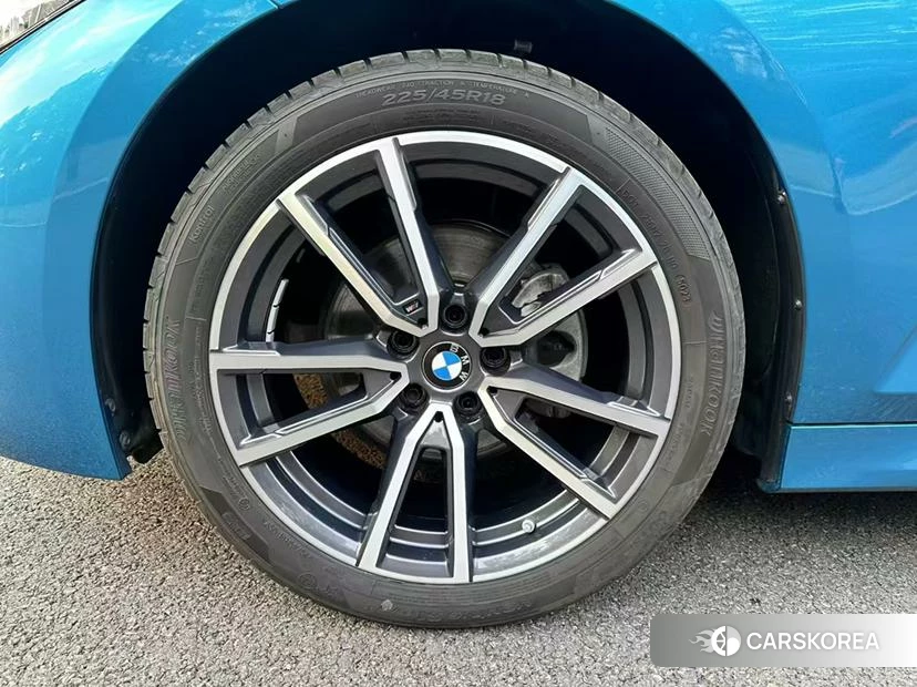 BMW 3 series 2022 Синий из Китая, фото 6