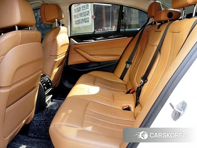 BMW 5 Series (G30) id 3354979 из Кореи 16