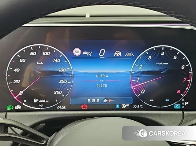 Mercedes-Benz E-Class W214 2025 Серебристо-серый из Кореи, фото 6