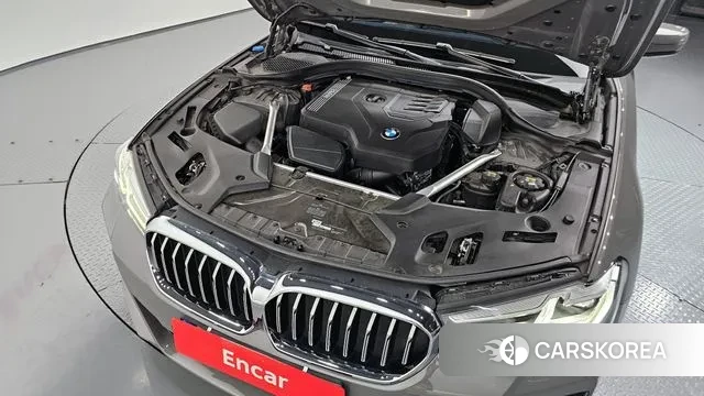 BMW 5 Series (G30) id 2931895 из Кореи 16