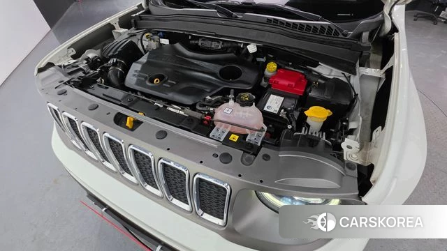 Jeep Renegade id 3866683 из Кореи 16