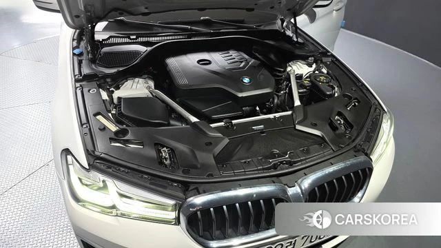 BMW 5 Series (G30) id 3859139 из Кореи 16