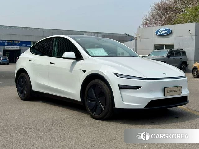 Tesla Model Y 2025 Белый из Китая, фото 6