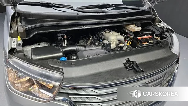 Hyundai The New Grand Starex id 3395847 из Кореи 16