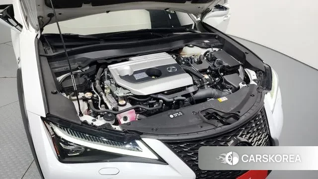Lexus UX250h id 3094708 из Кореи 16