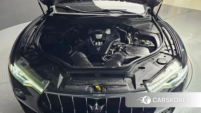 Maserati Levante id 3540708 из Кореи 16