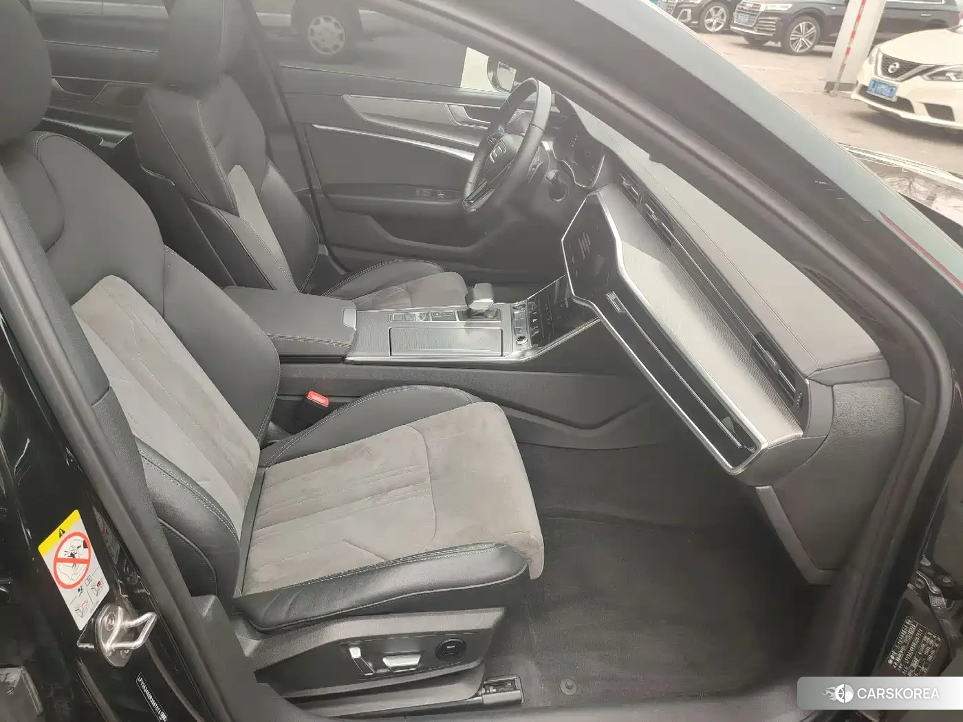 Audi A6L id 4576443 из Китая 11
