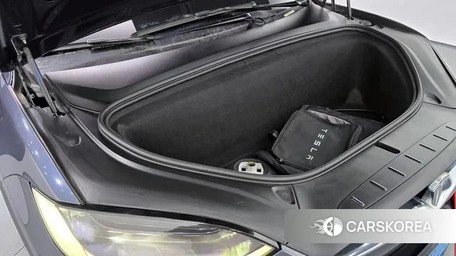 Tesla Model X id 3641318 из Кореи 16